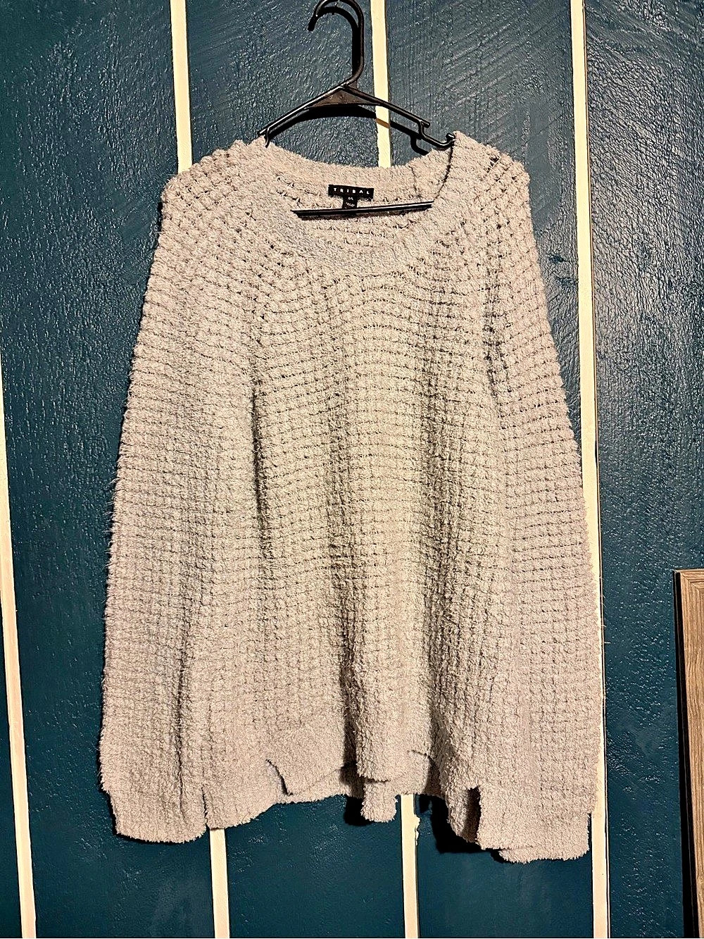 Tribal Textured Crewneck Sweater in Gray Size Large Like New
